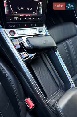 Позашляховик / Кросовер Audi e-tron S 2020 в 