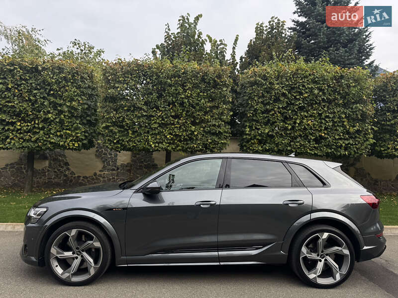 Внедорожник / Кроссовер Audi e-tron S 2022 в Киеве