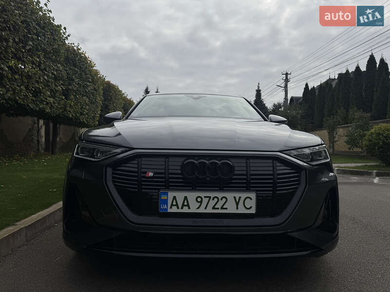 Внедорожник / Кроссовер Audi e-tron S 2022 в Киеве