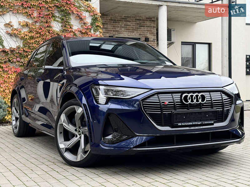 Позашляховик / Кросовер Audi e-tron S 2021 в Києві фото 13 Позашляховик / Кросовер Audi e-tron S 2021 в Києві