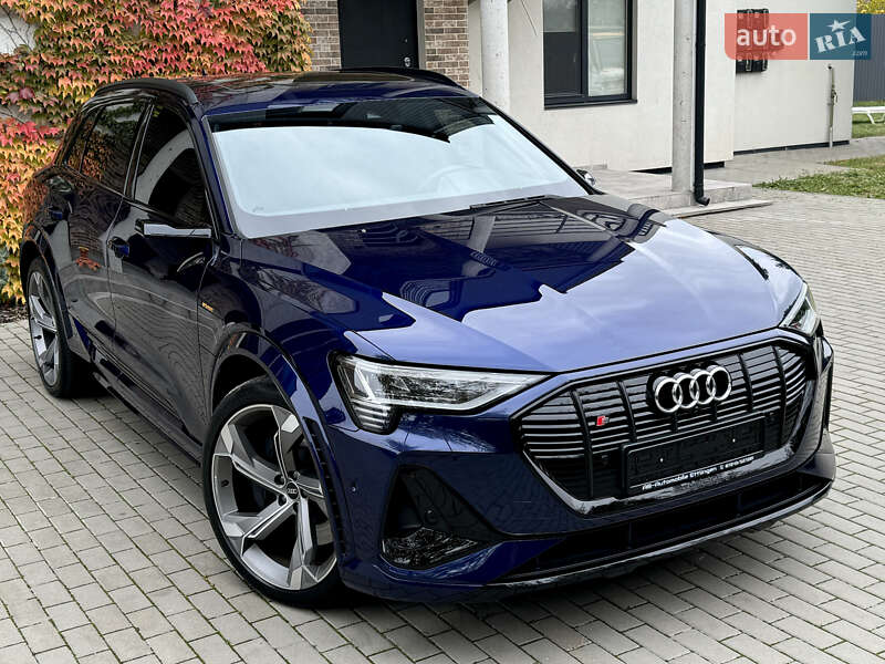 Позашляховик / Кросовер Audi e-tron S 2021 в Києві фото 14 Позашляховик / Кросовер Audi e-tron S 2021 в Києві