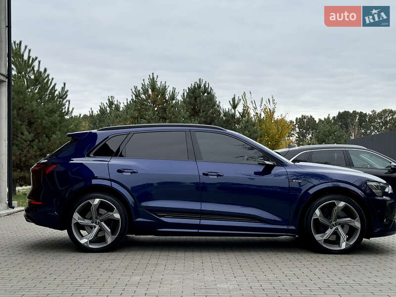 Позашляховик / Кросовер Audi e-tron S 2021 в Києві фото 15 Позашляховик / Кросовер Audi e-tron S 2021 в Києві