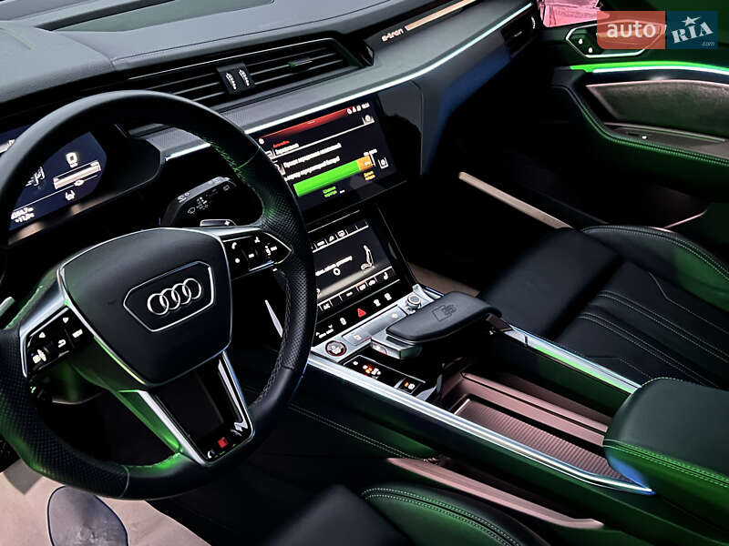Позашляховик / Кросовер Audi e-tron S 2021 в Києві фото 54 Позашляховик / Кросовер Audi e-tron S 2021 в Києві