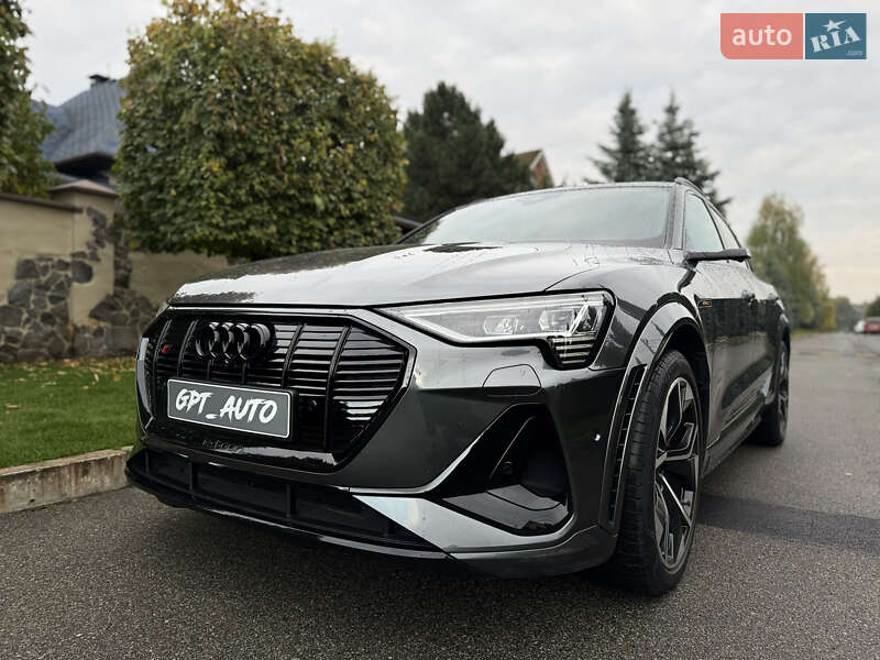 Позашляховик / Кросовер Audi e-tron S 2022 в Києві