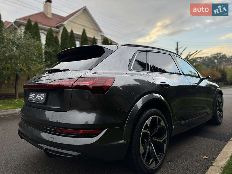 Позашляховик / Кросовер Audi e-tron S 2022 в Києві