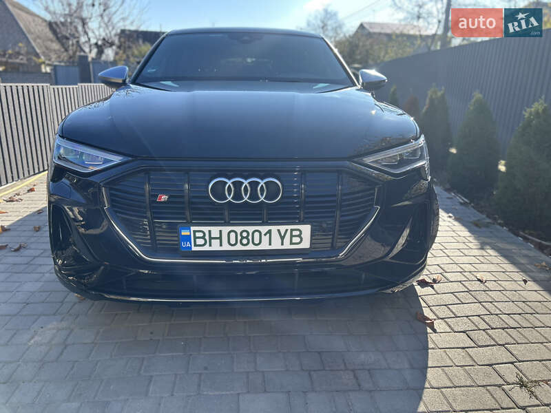 Внедорожник / Кроссовер Audi e-tron S 2022 в Одессе фото 28 Внедорожник / Кроссовер Audi e-tron S 2022 в Одессе