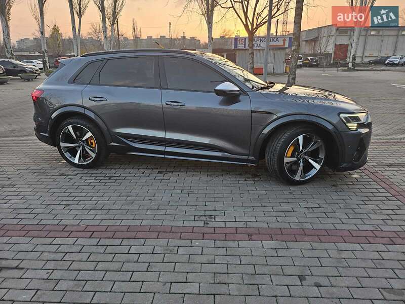 Внедорожник / Кроссовер Audi e-tron S 2021 в Днепре