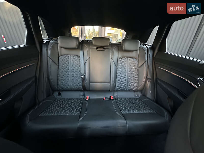 Внедорожник / Кроссовер Audi e-tron S 2022 в Киеве