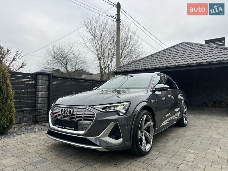 Позашляховик / Кросовер Audi e-tron S 2022 в Луцьку