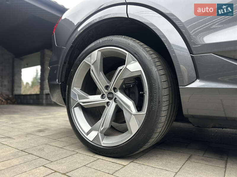 Позашляховик / Кросовер Audi e-tron S 2022 в Луцьку