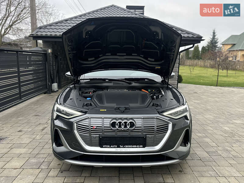 Позашляховик / Кросовер Audi e-tron S 2022 в Луцьку