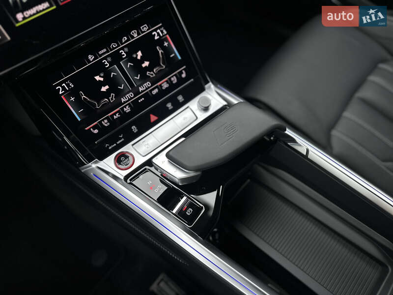 Позашляховик / Кросовер Audi e-tron S 2022 в Луцьку