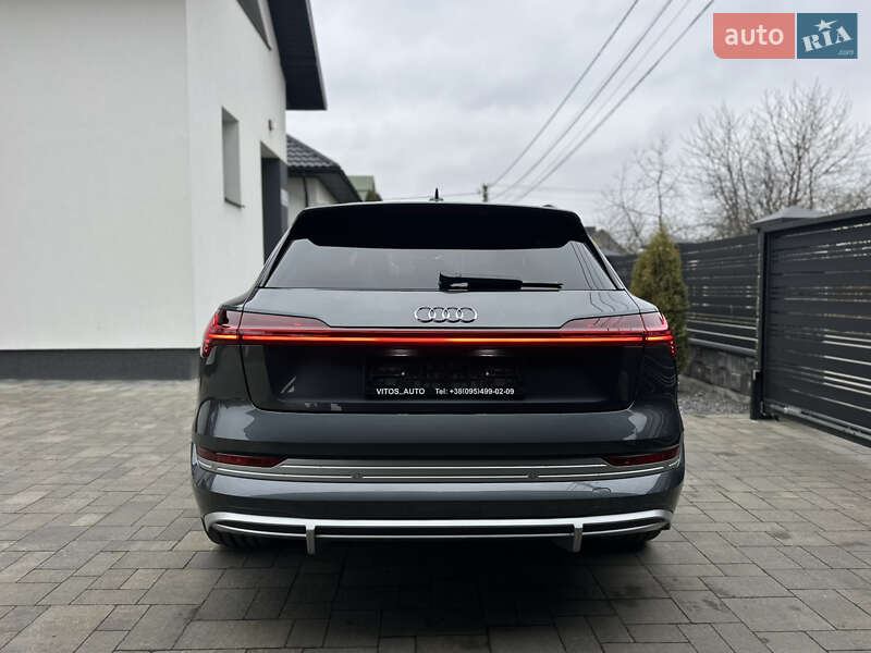 Позашляховик / Кросовер Audi e-tron S 2022 в Луцьку