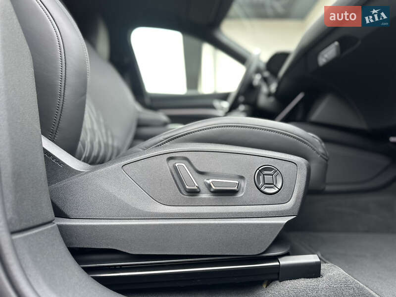 Позашляховик / Кросовер Audi e-tron S 2022 в Луцьку