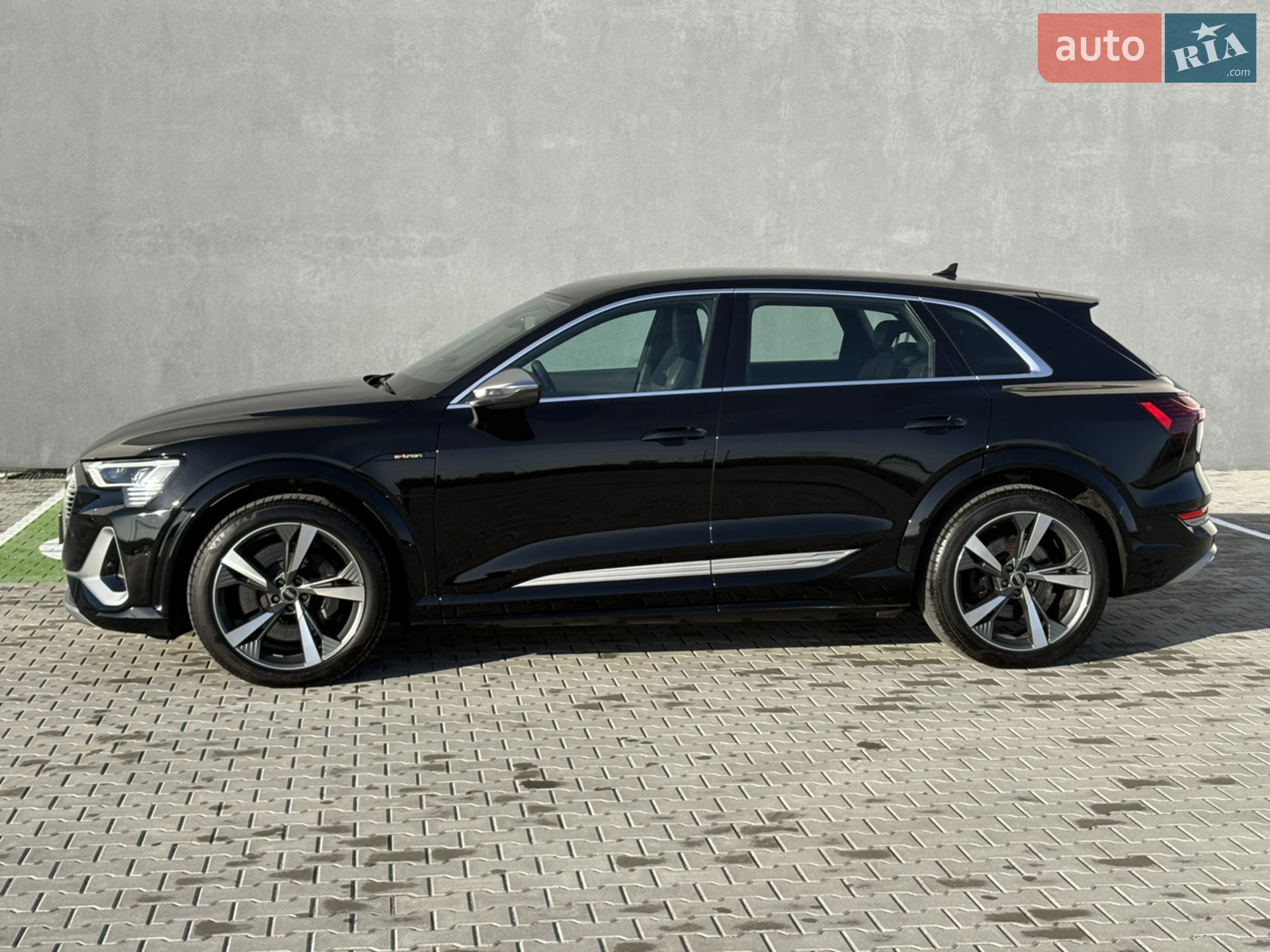 2021 Audi e-tron S - мініатюра 9