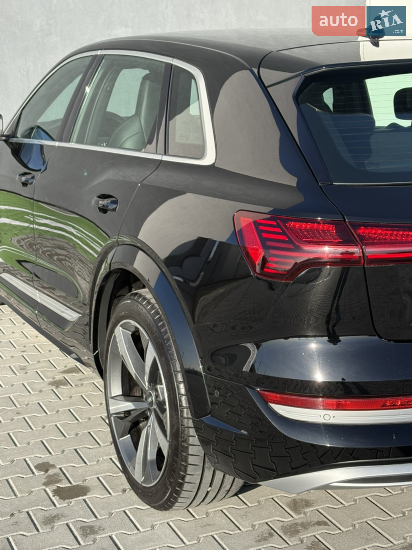 2021 Audi e-tron S - мініатюра 41