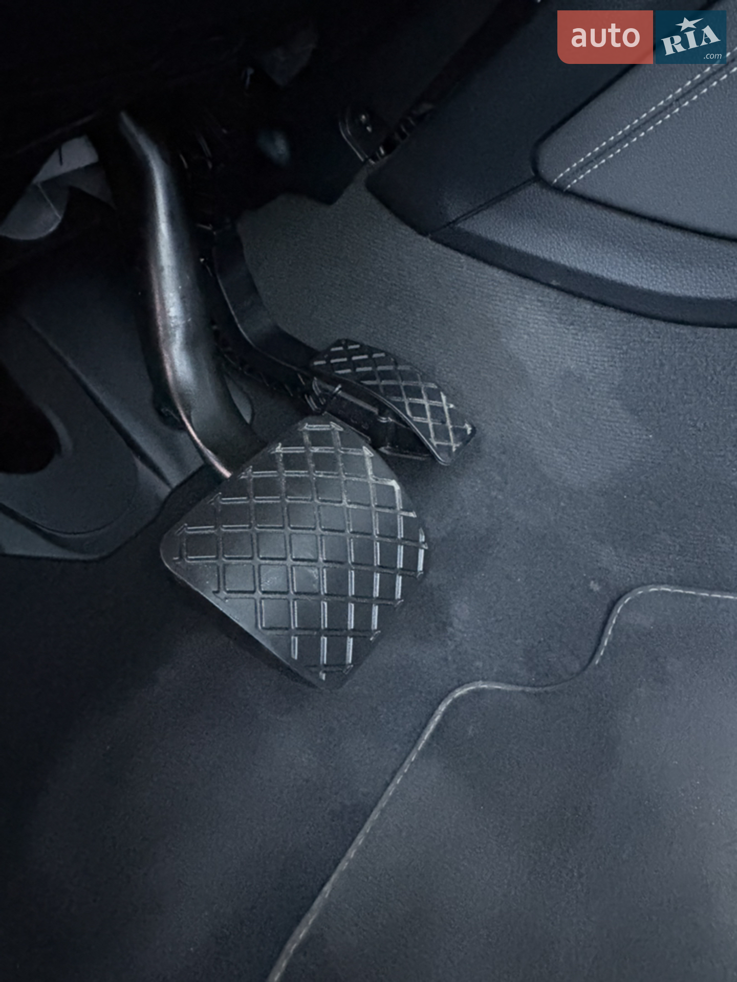 2021 Audi e-tron S - мініатюра 52