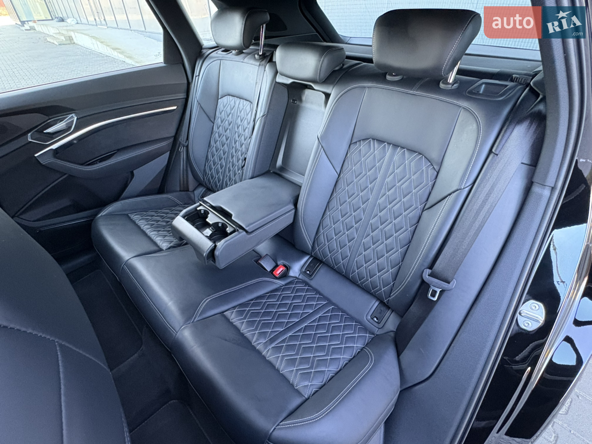 2021 Audi e-tron S - мініатюра 66