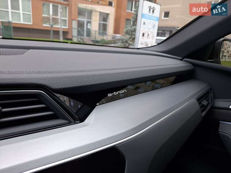Внедорожник / Кроссовер Audi e-tron S 2021 в Черновцах