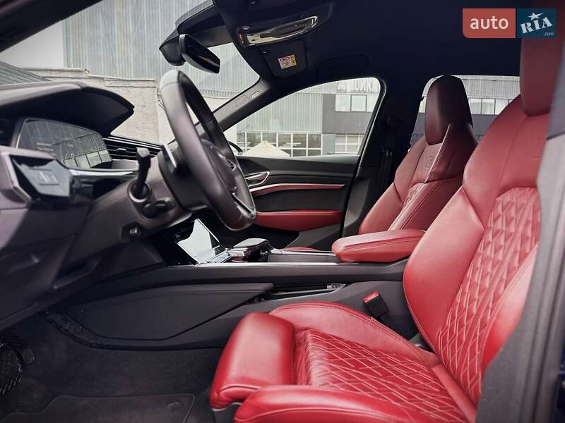 Внедорожник / Кроссовер Audi e-tron S 2021 в Киеве