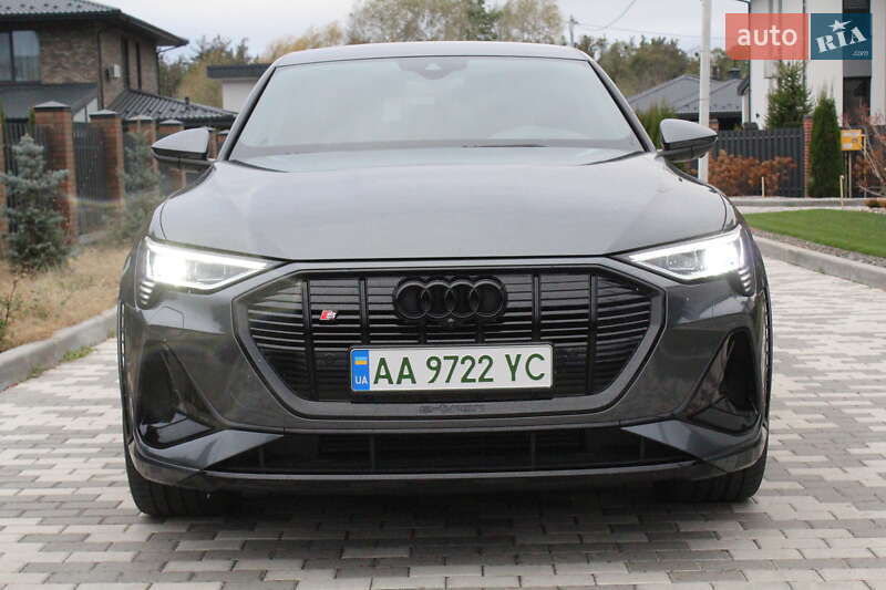 Внедорожник / Кроссовер Audi e-tron S 2022 в Киеве