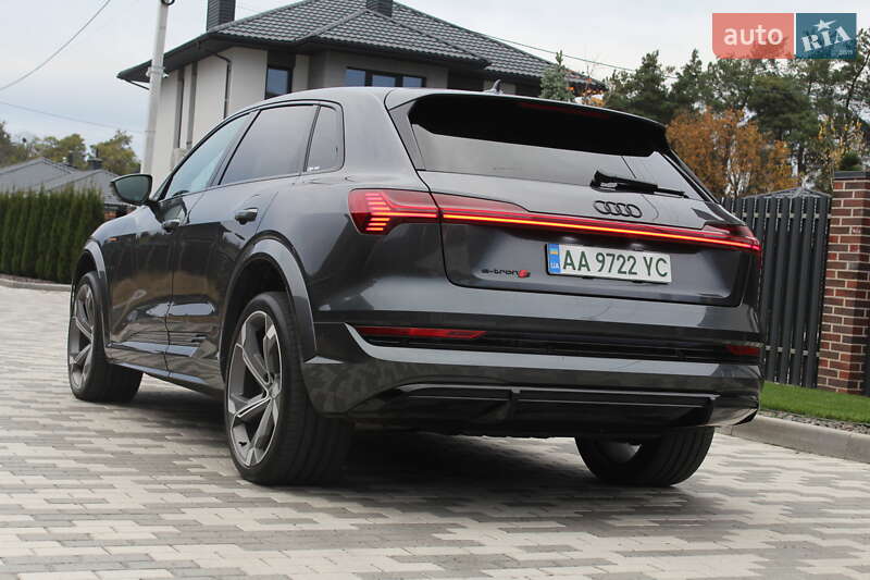 Внедорожник / Кроссовер Audi e-tron S 2022 в Киеве