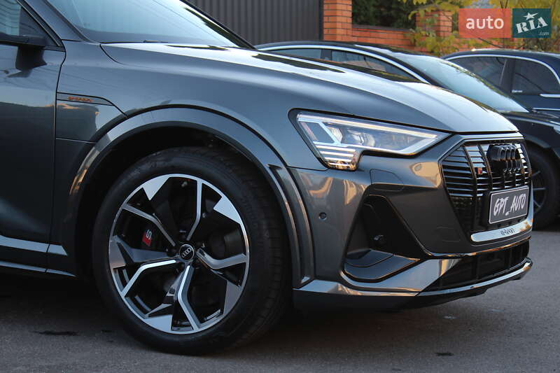 Внедорожник / Кроссовер Audi e-tron S 2022 в Киеве фото 14 Внедорожник / Кроссовер Audi e-tron S 2022 в Киеве