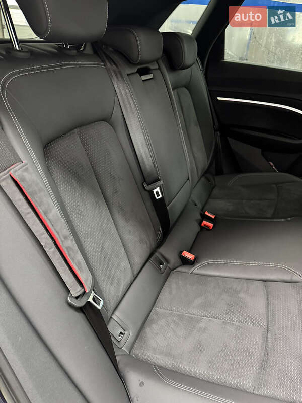 Внедорожник / Кроссовер Audi e-tron S 2022 в Киеве фото 20 Внедорожник / Кроссовер Audi e-tron S 2022 в Киеве