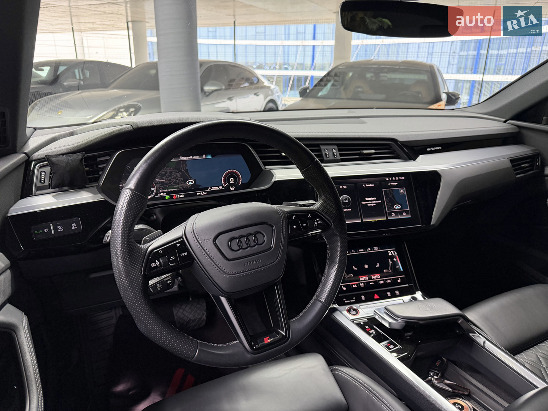 2022 Audi e-tron S - мініатюра 25
