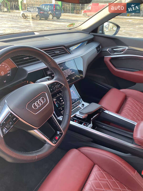 Внедорожник / Кроссовер Audi e-tron S 2021 в Киеве фото 13 Внедорожник / Кроссовер Audi e-tron S 2021 в Киеве
