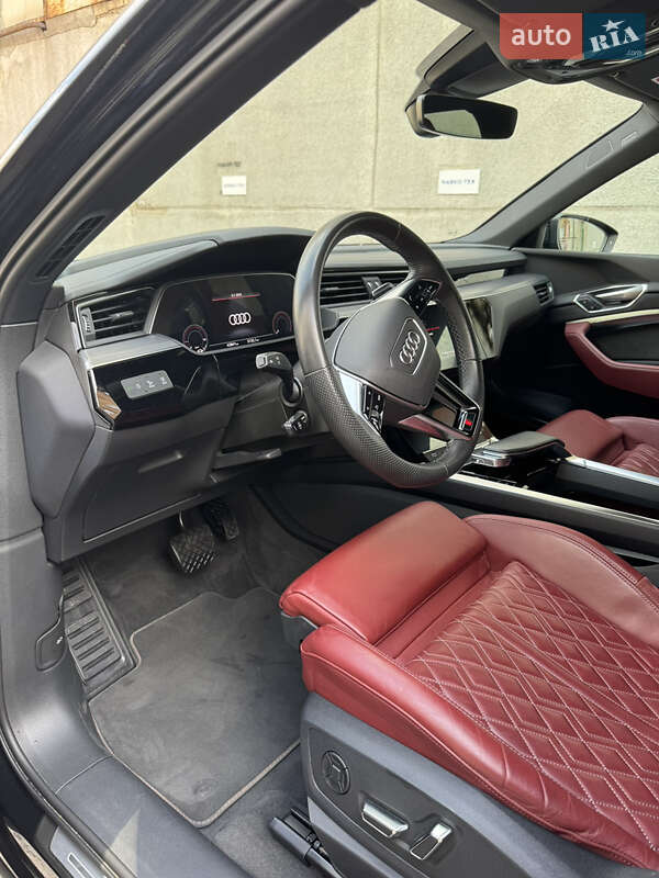 Внедорожник / Кроссовер Audi e-tron S 2021 в Киеве фото 11 Внедорожник / Кроссовер Audi e-tron S 2021 в Киеве