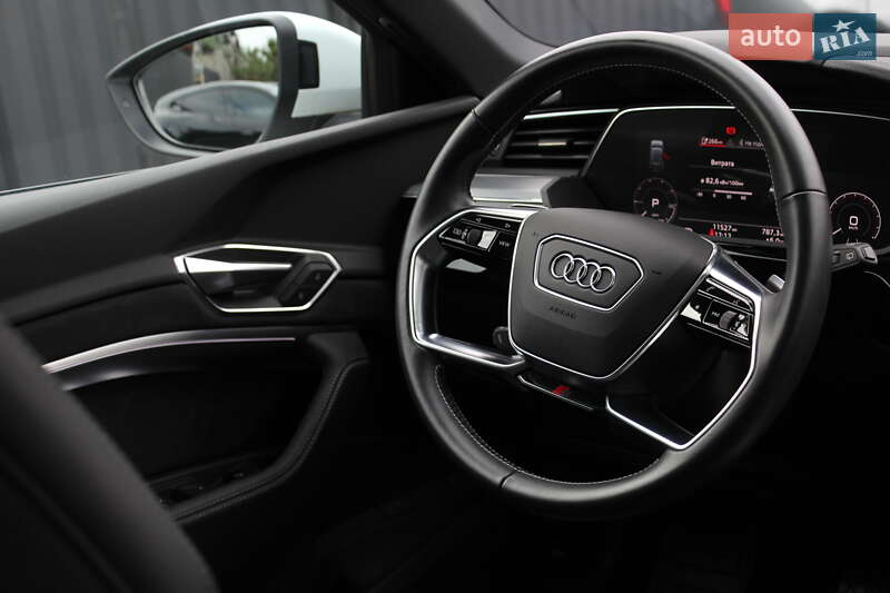 Внедорожник / Кроссовер Audi e-tron S 2021 в Киеве фото 11 Внедорожник / Кроссовер Audi e-tron S 2021 в Киеве