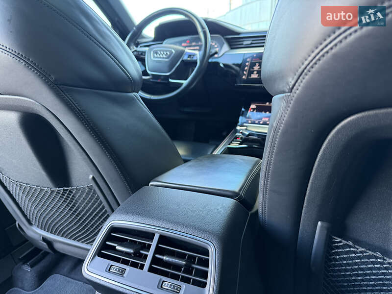 Внедорожник / Кроссовер Audi e-tron S 2020 в Хмельницком