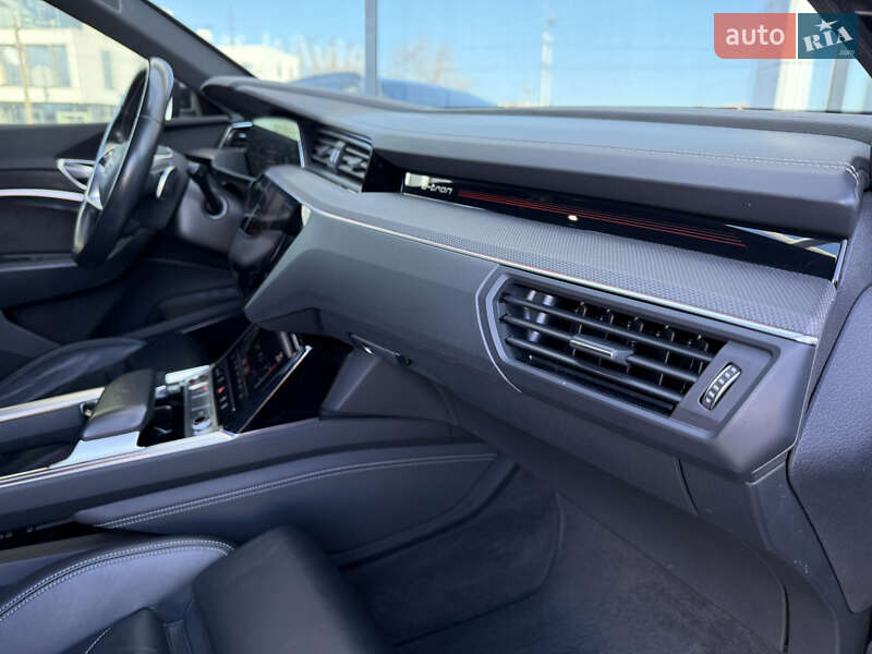 Внедорожник / Кроссовер Audi e-tron S 2020 в Хмельницком