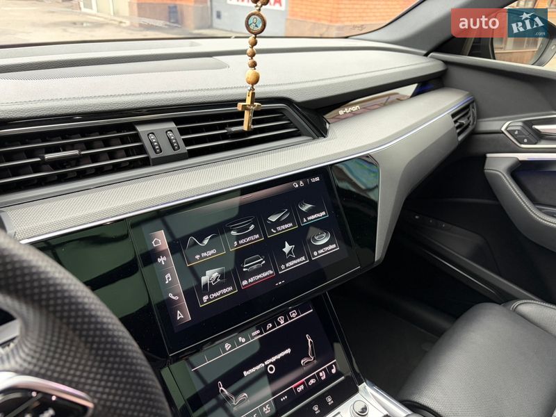 Внедорожник / Кроссовер Audi e-tron S 2021 в Харькове