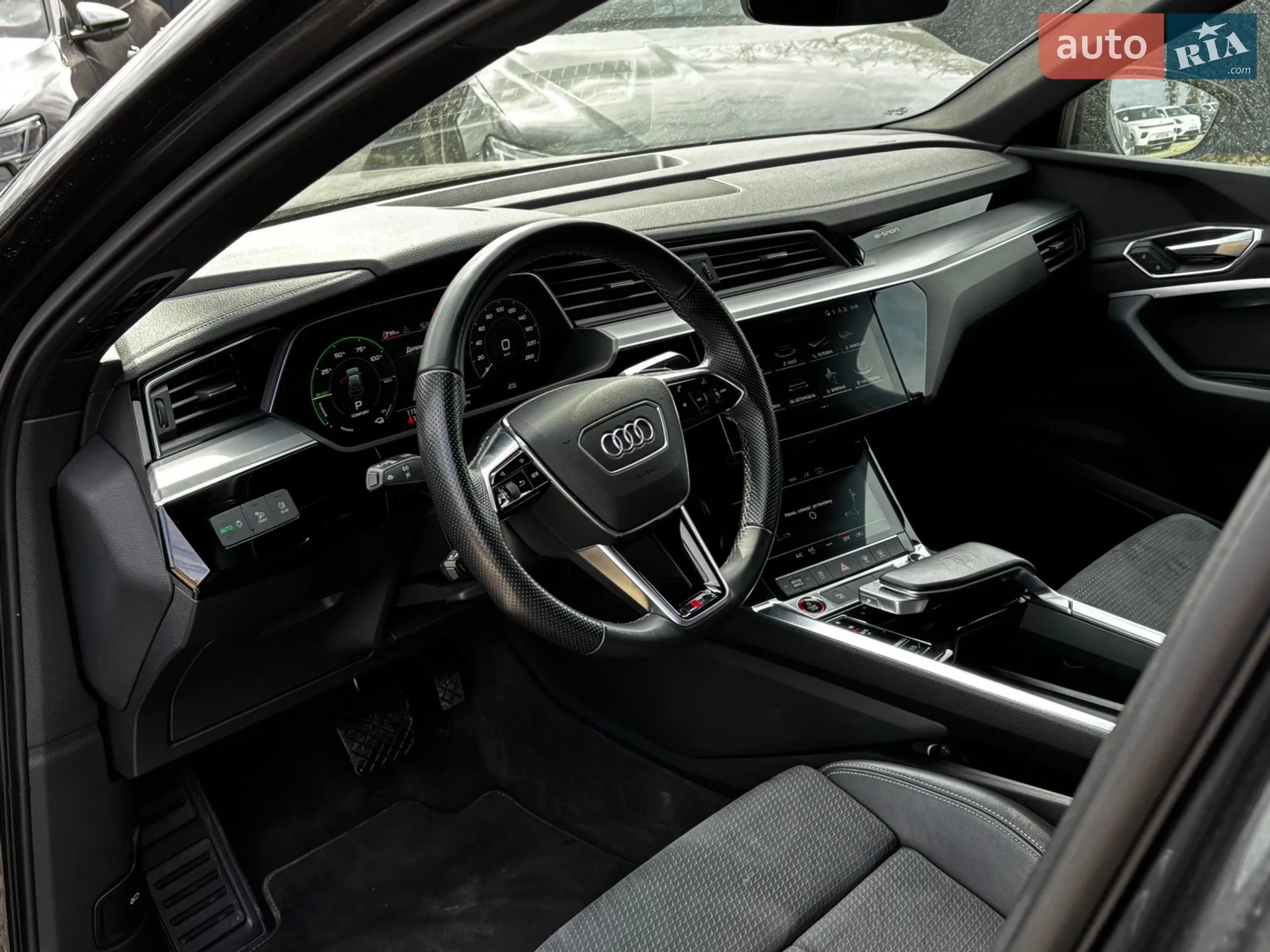 2021 Audi e-tron S - мініатюра 11