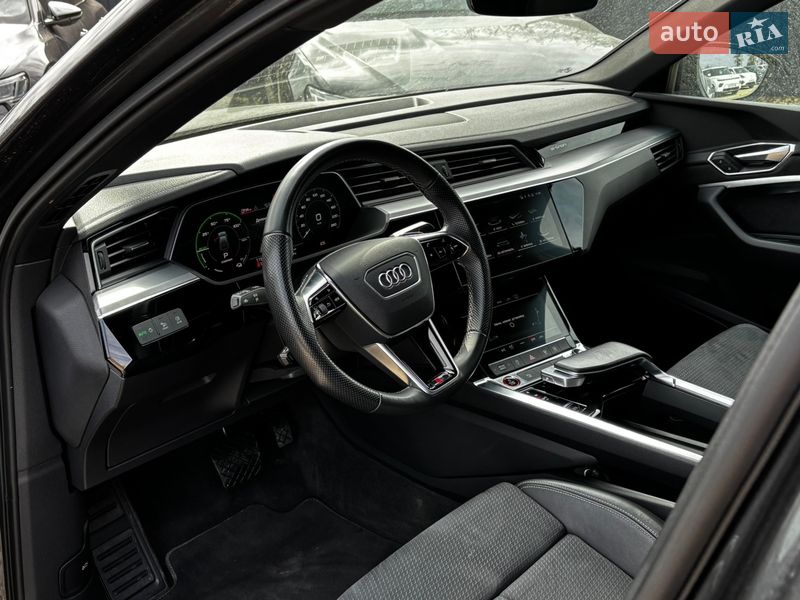 Позашляховик / Кросовер Audi e-tron S 2021 в Львові