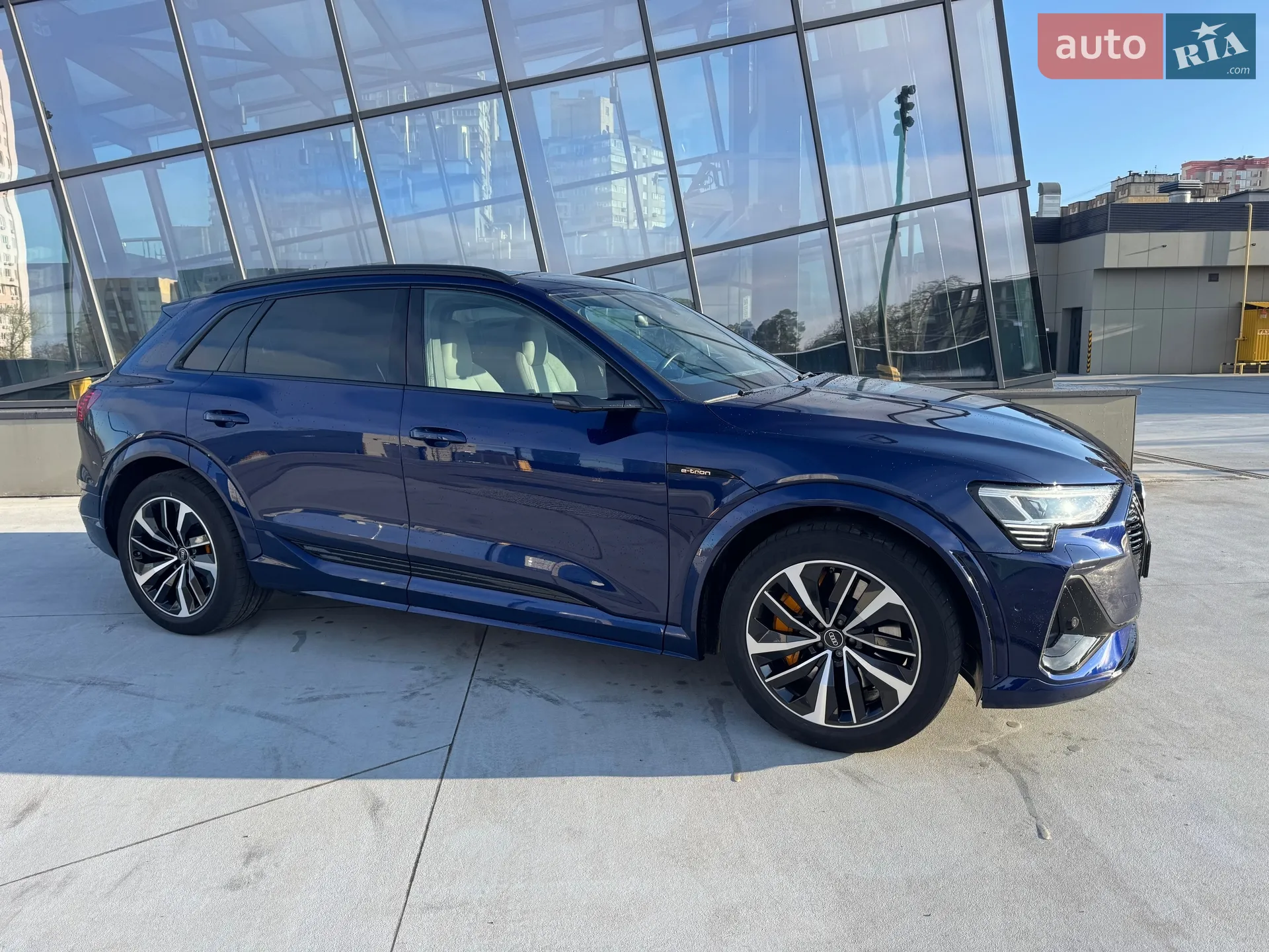 2022 Audi e-tron S - мініатюра 20
