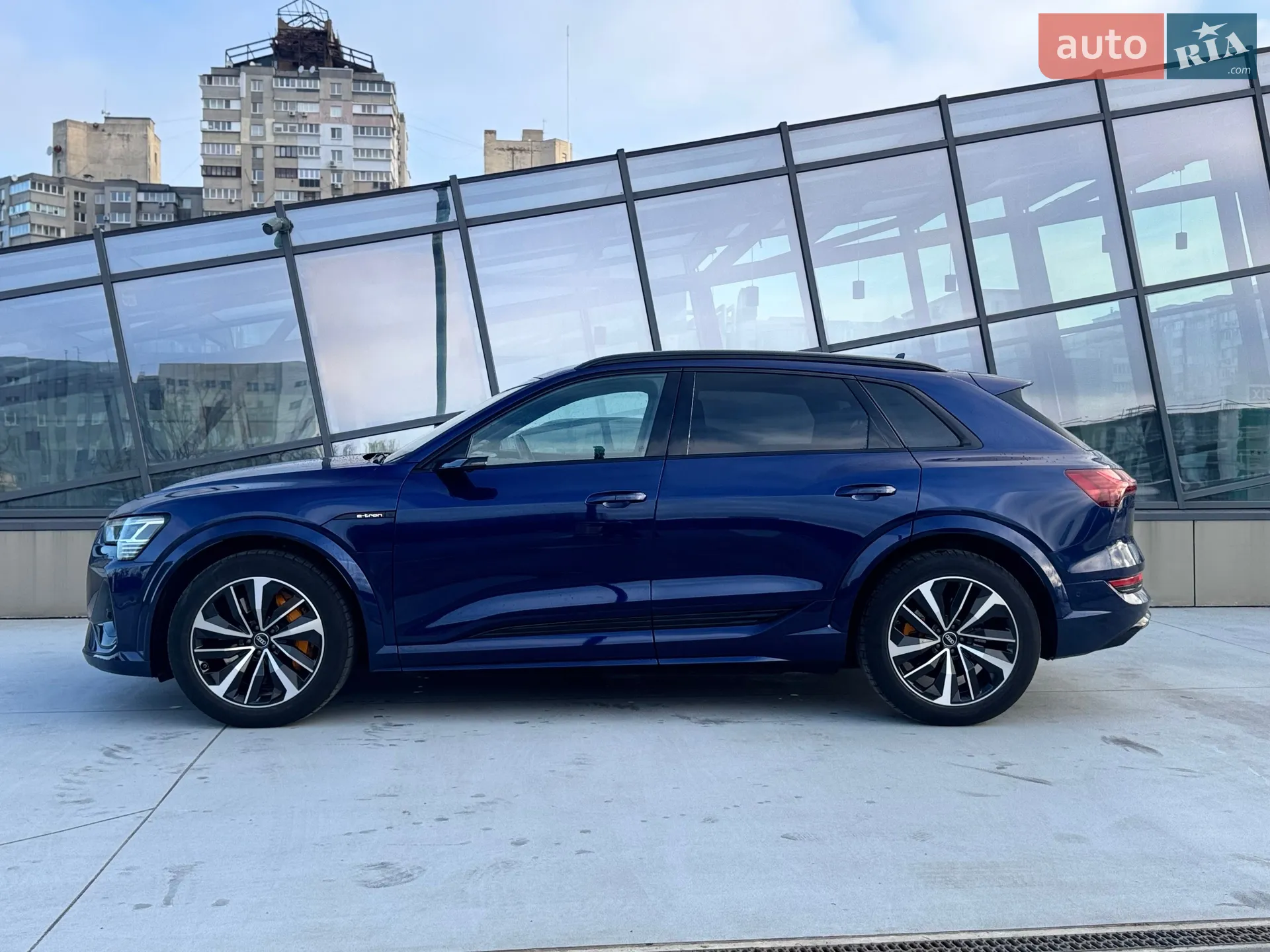 2022 Audi e-tron S - мініатюра 28