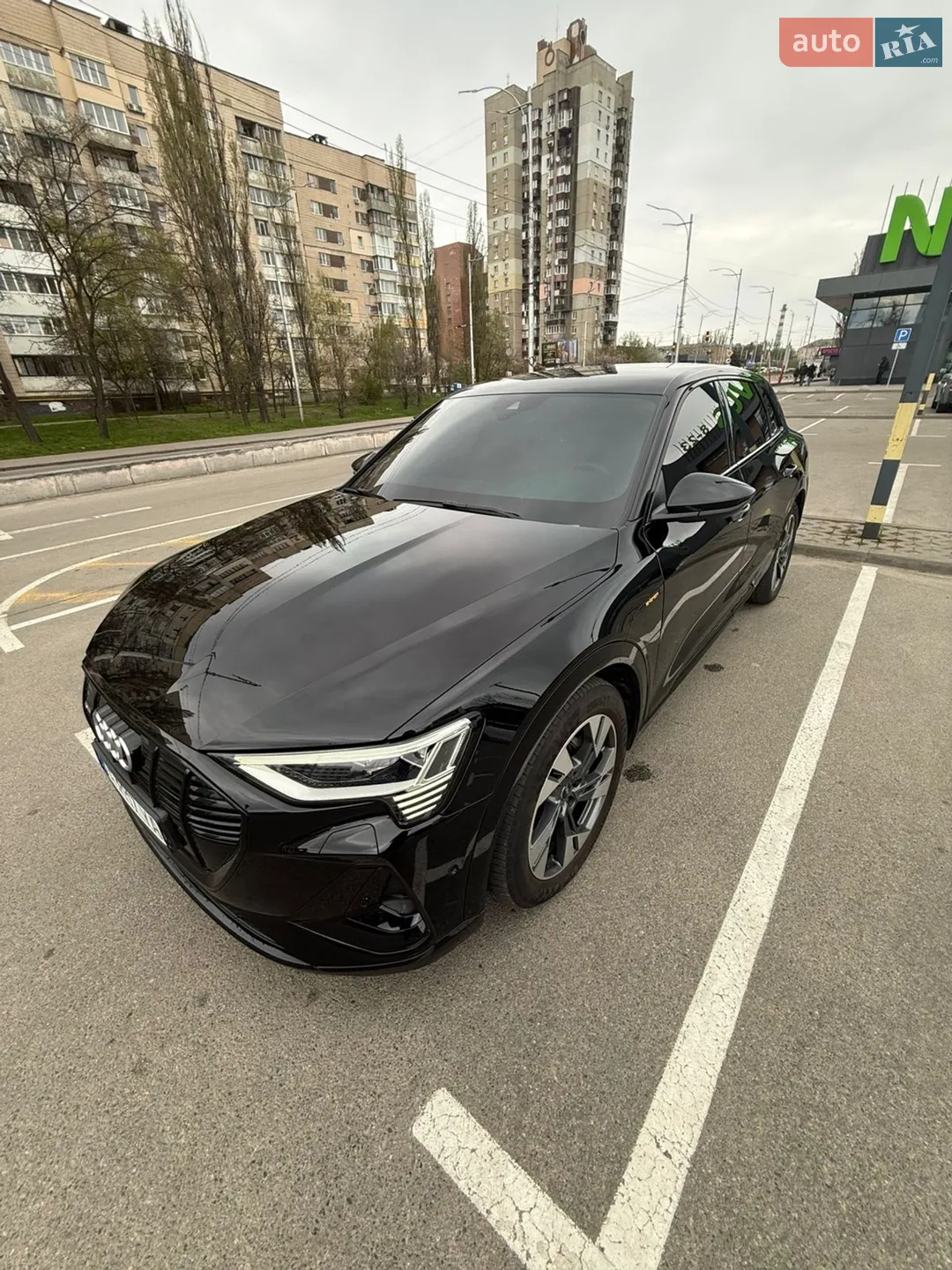 2021 Audi e-tron S - мініатюра 5