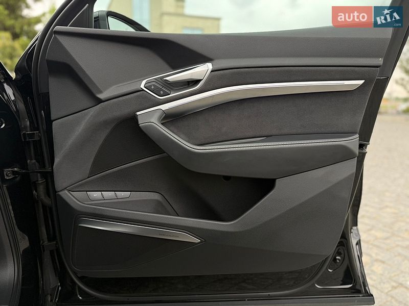 Внедорожник / Кроссовер Audi e-tron S 2022 в Львове фото 70 Внедорожник / Кроссовер Audi e-tron S 2022 в Львове