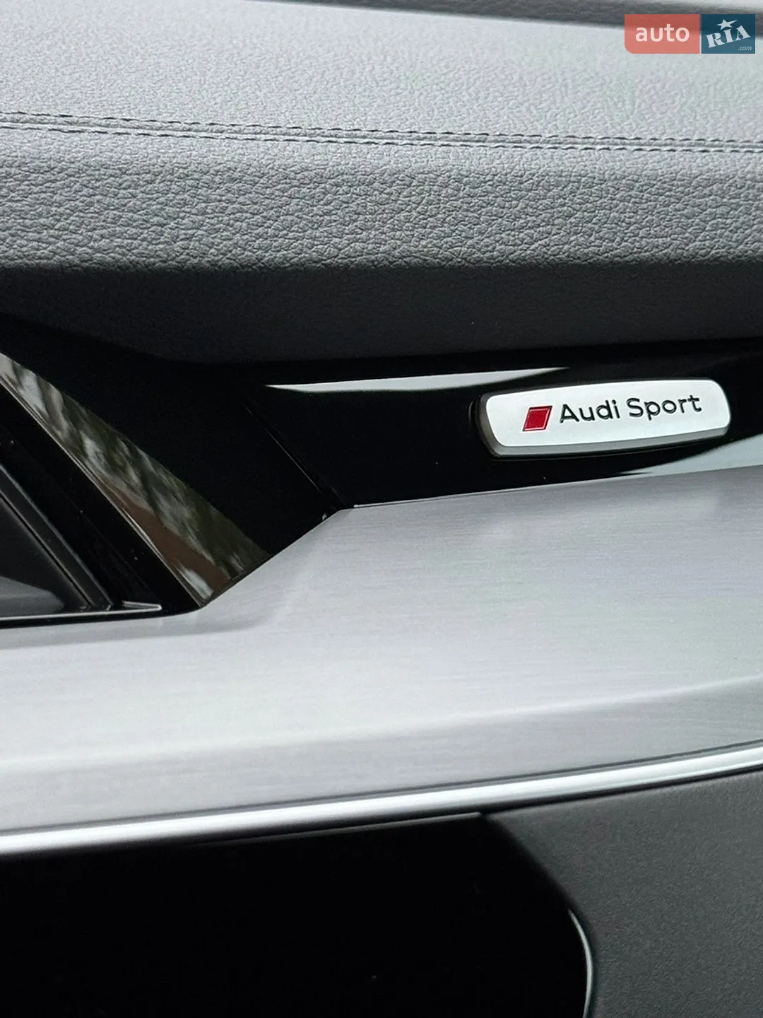 2022 Audi e-tron S - мініатюра 17