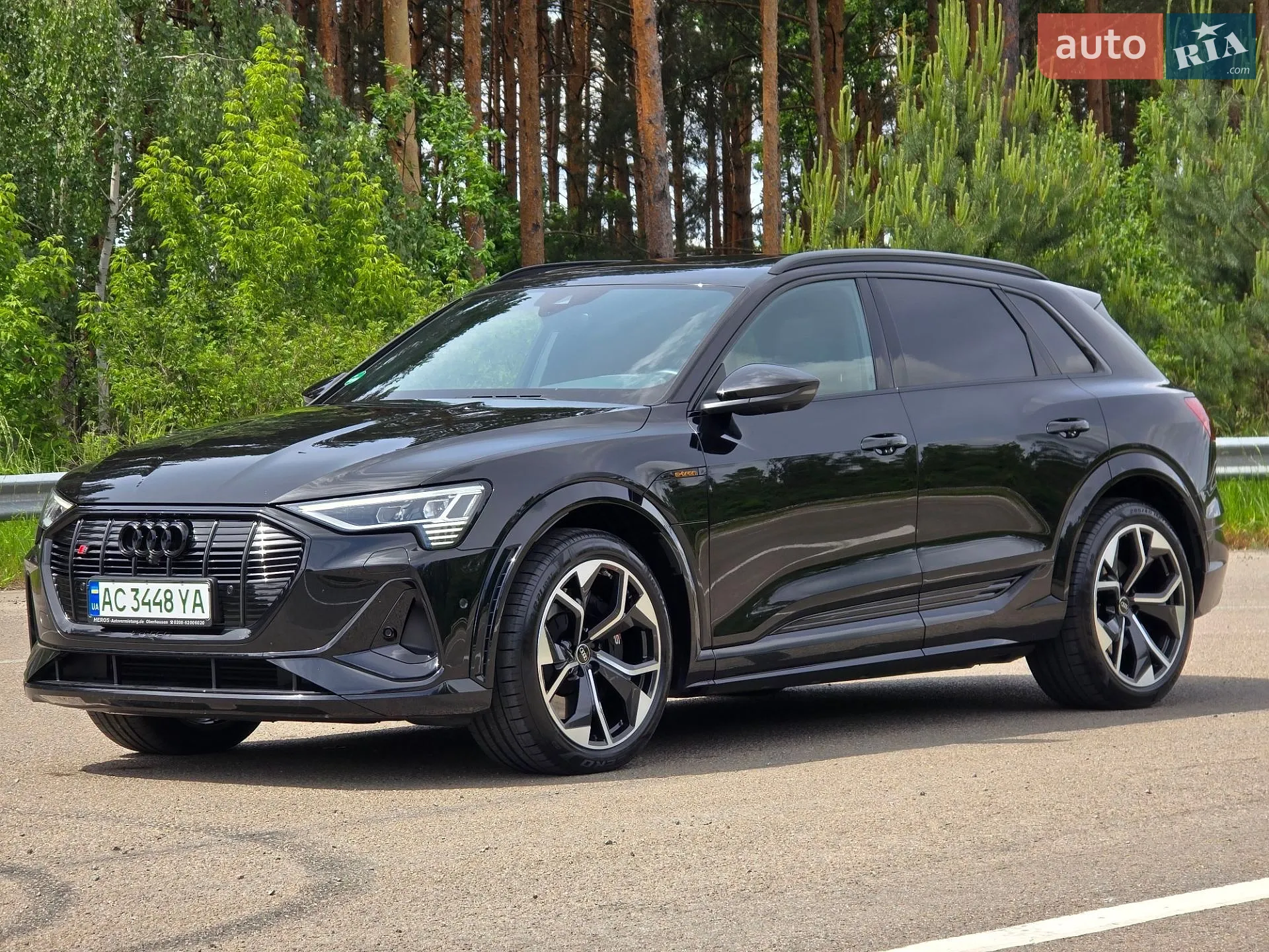 2022 Audi e-tron S - мініатюра 3