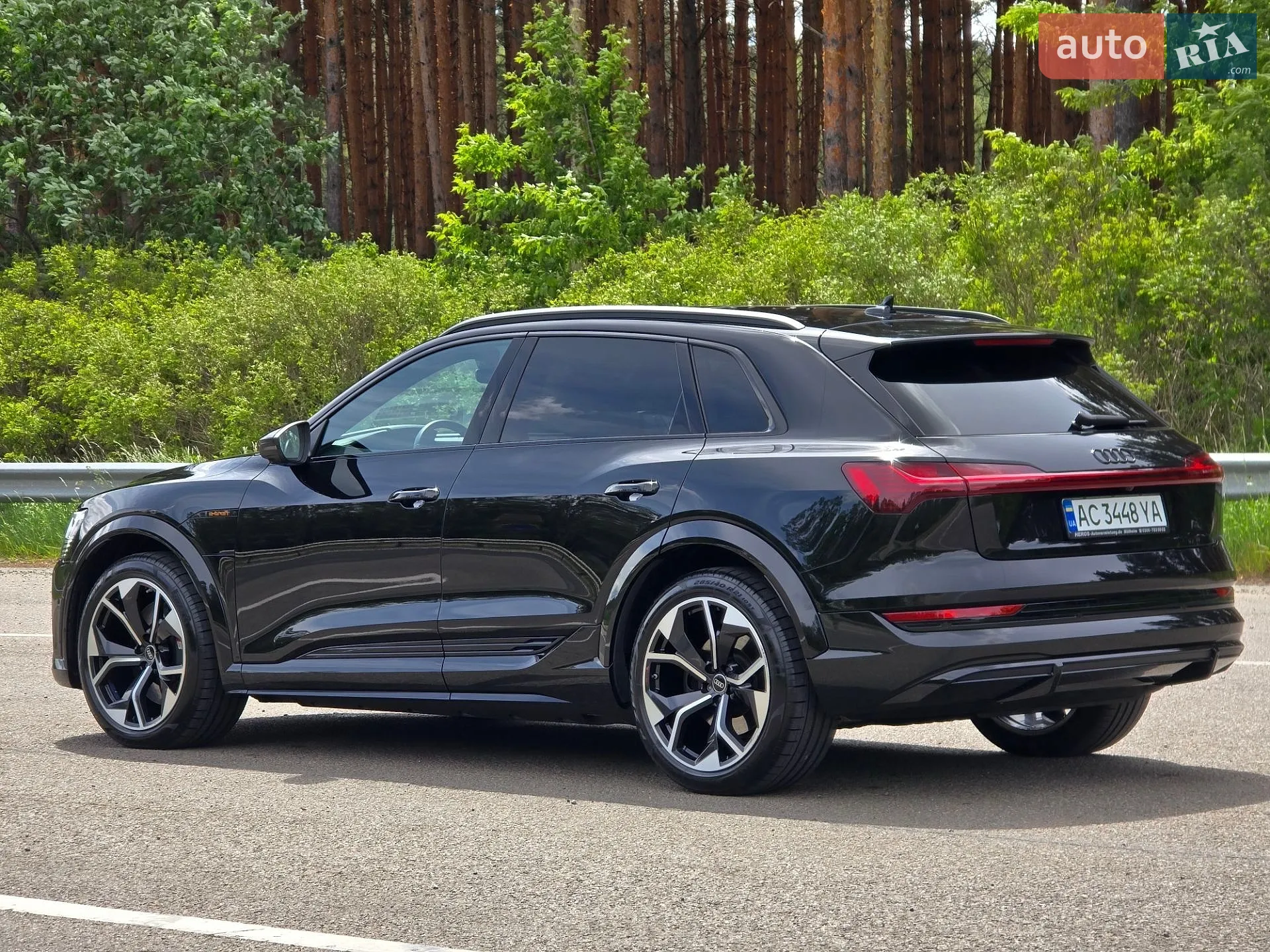 2022 Audi e-tron S - мініатюра 6