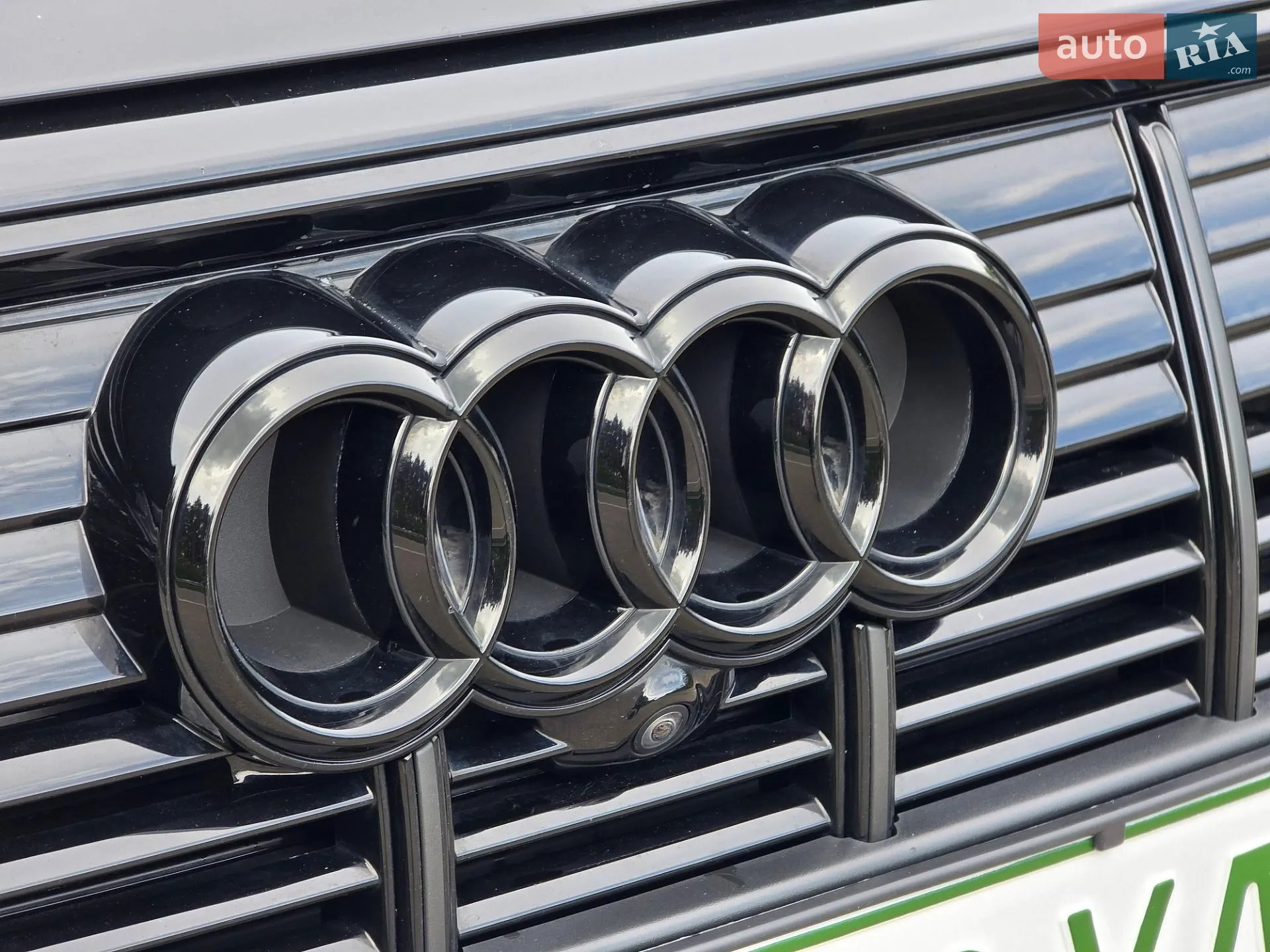 2022 Audi e-tron S - мініатюра 19