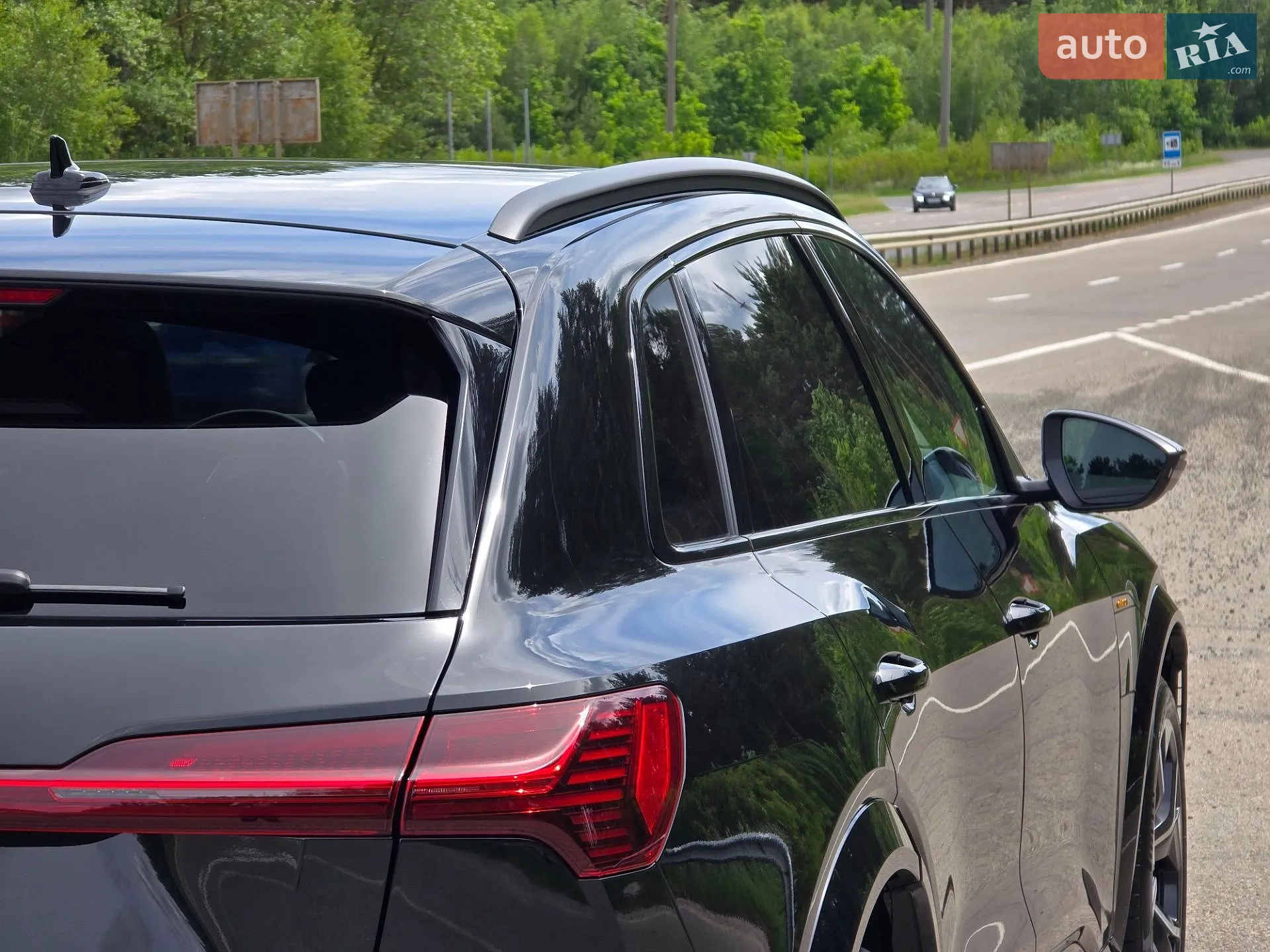 2022 Audi e-tron S - мініатюра 41