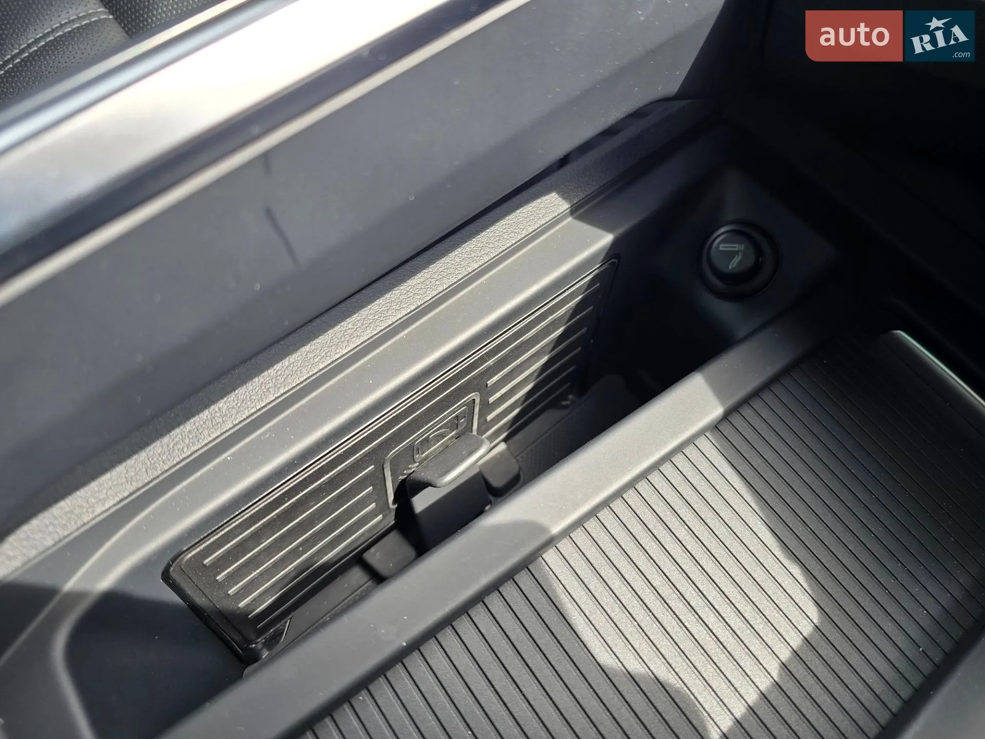 2022 Audi e-tron S - мініатюра 88