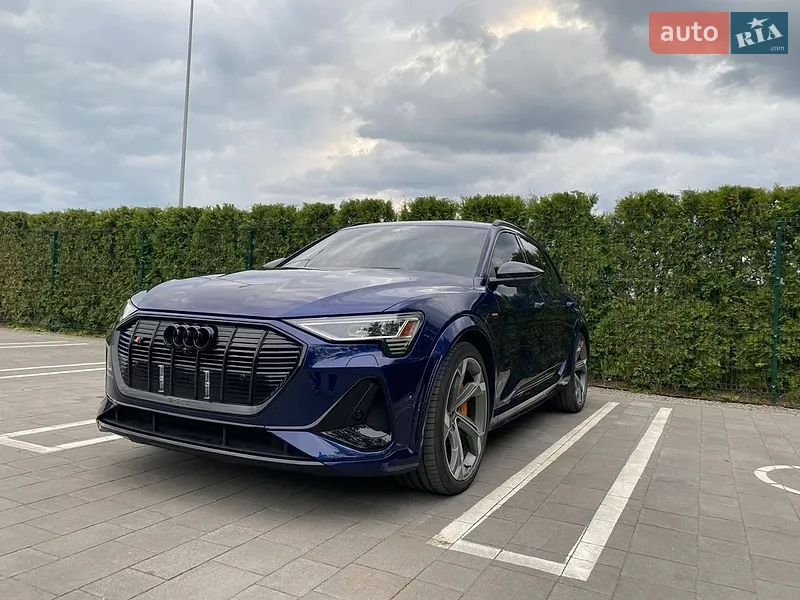 Audi e-tron S