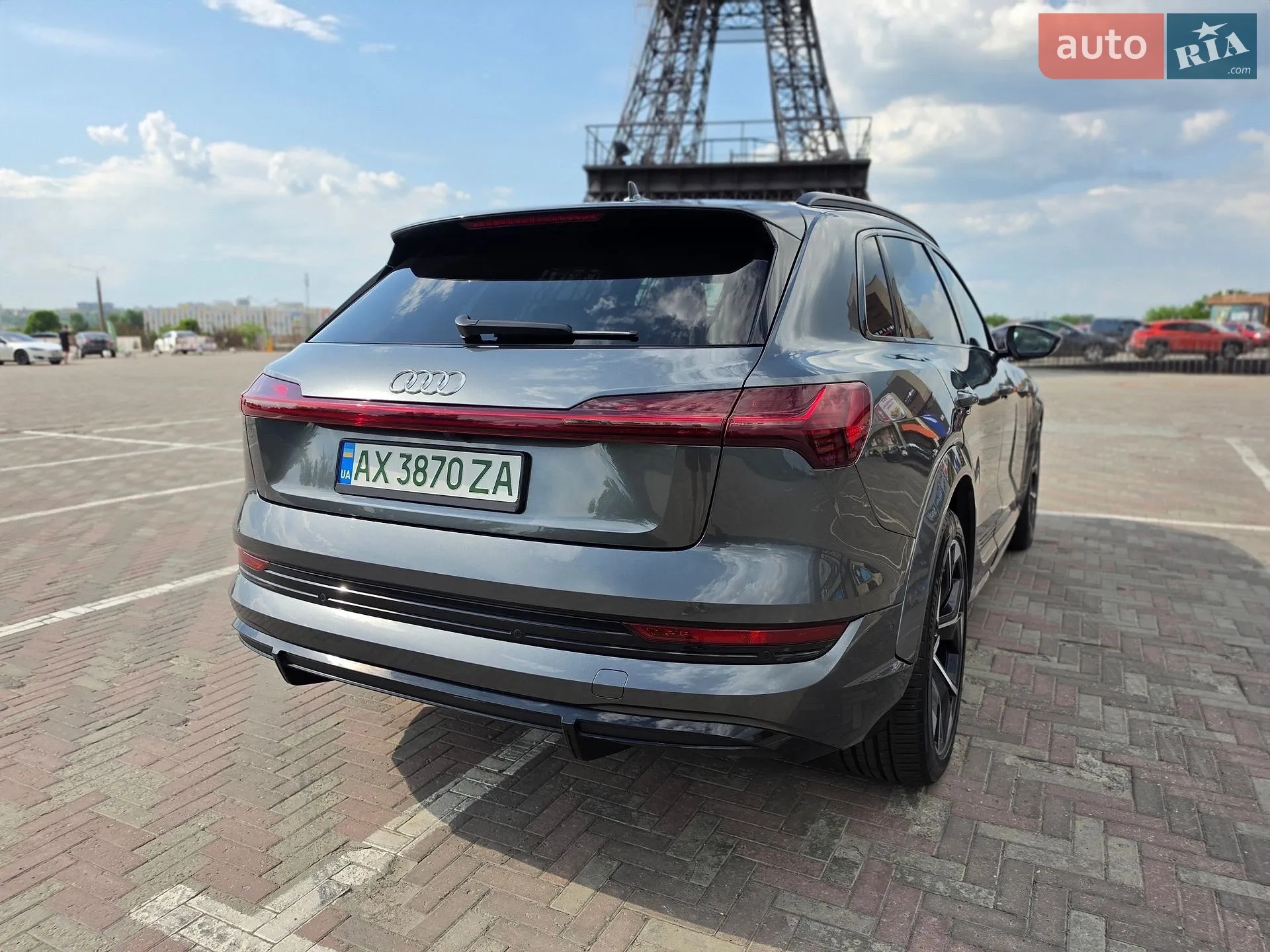 2020 Audi e-tron S - мініатюра 11