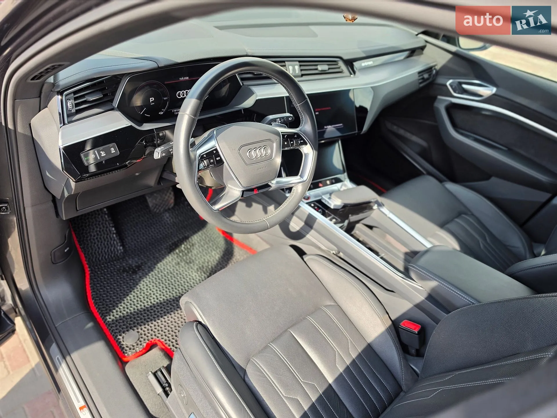 2020 Audi e-tron S - мініатюра 27